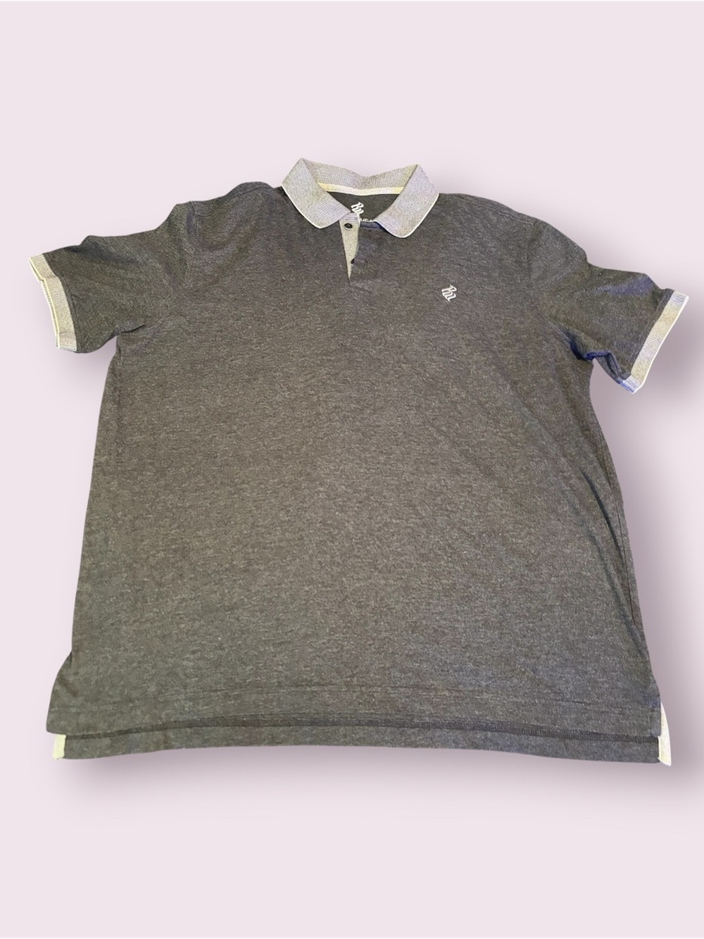 Grey Men’s polo T-shirt, size X large.